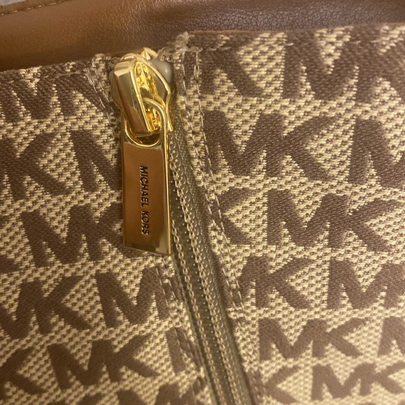 🆕 Michael Kors Rory Beige Logo Jacquard and Leather Riding Boots - Picture 9 of 12